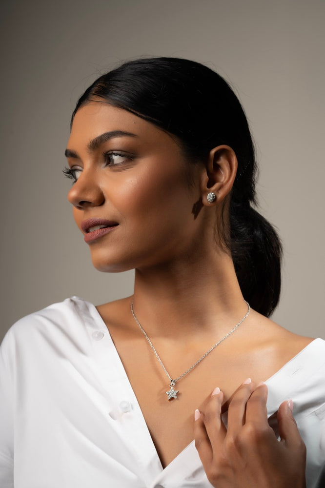 
                  
                    925 sterling silver star necklace with cubic zirconia—perfect for gifting
                  
                