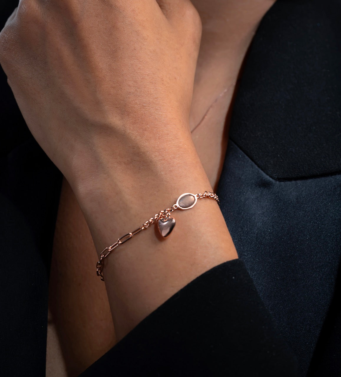 Bold dual-link design with heart and oval accents – Klarity Signature Style
